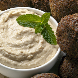 garlic lemon yogurt hummus