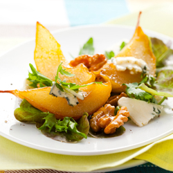pear walnut salad blue cheese