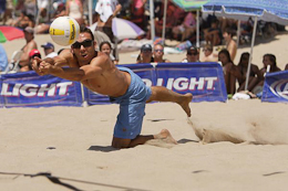 beach volleyball dive
