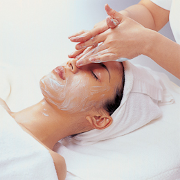 face spa treatment